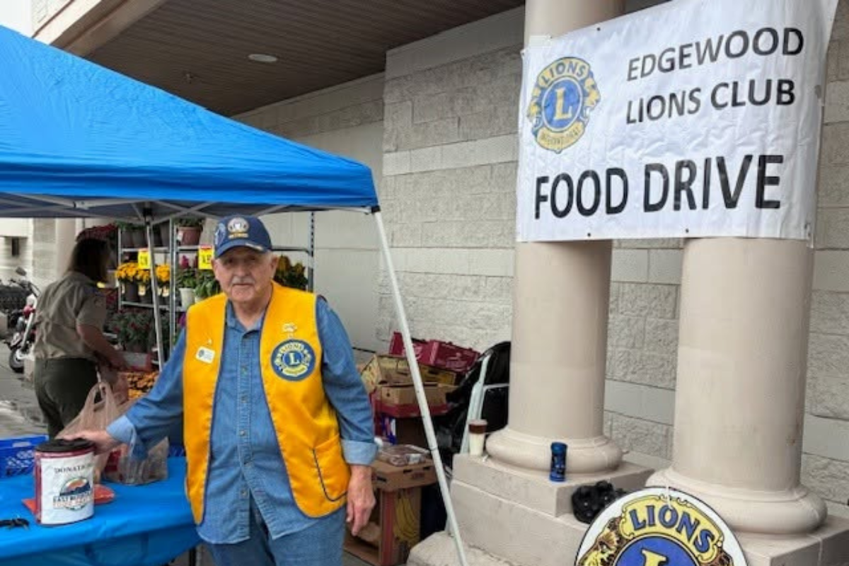 The Lions’ share: Edgewood clubs stock East Mountain Food Pantry with 1,500 pounds of food